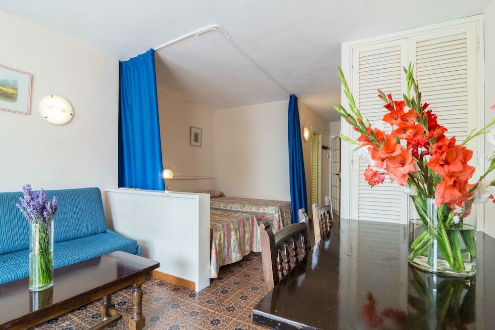 Complejo Eurhostal 3