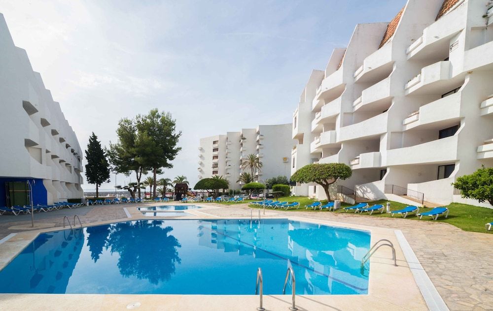 😎¡APARTAMENTOS A PIE DE PLAYA EN ALCOCÉBER!🐚🏖️ Alójate con pensión completa en una de las mejores zonas de Castellón