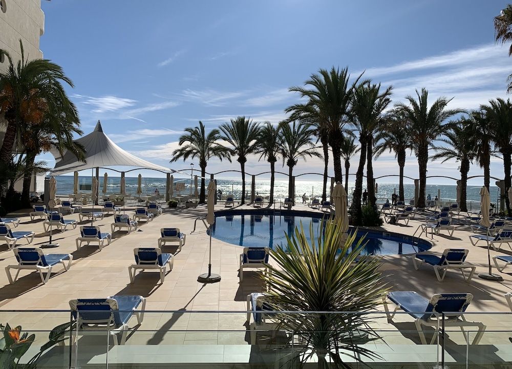 Caprici Beach Hotel & Spa 1