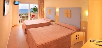 Caprici Beach Hotel & Spa 2
