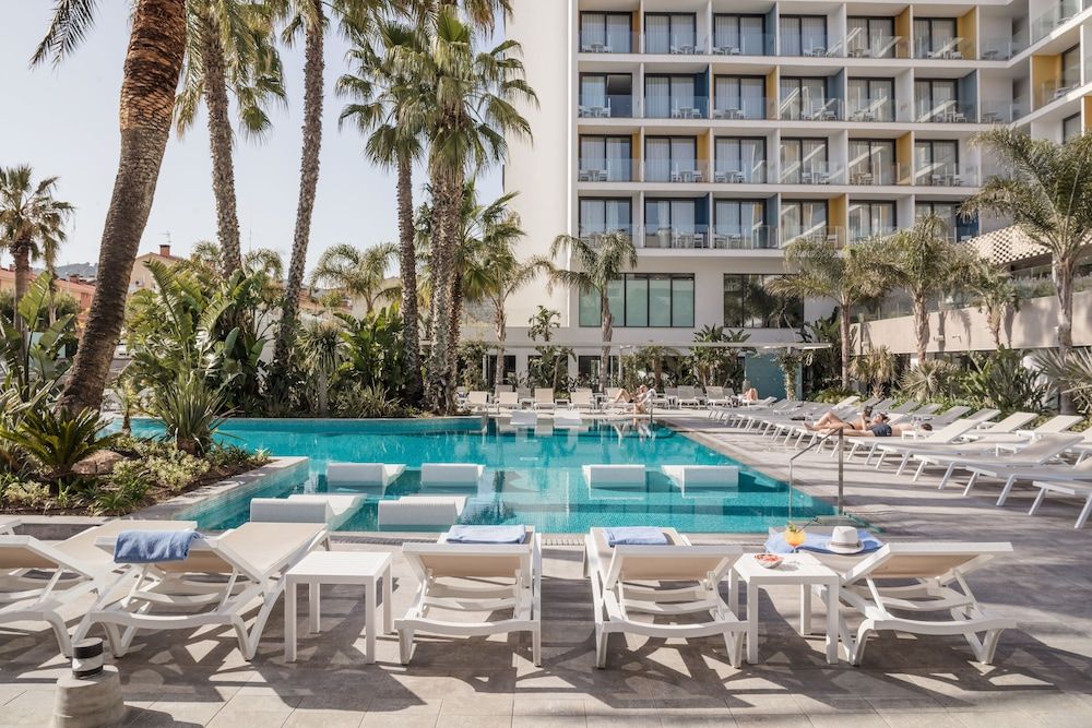 AQUA Hotel Silhouette & Spa - Adults Only 1