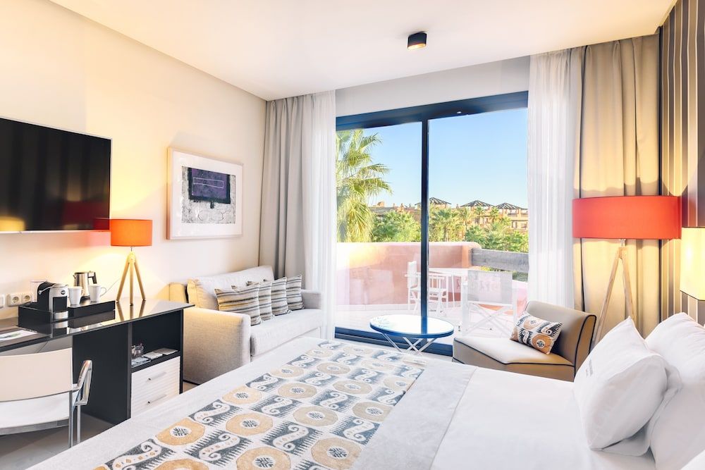 Royal Hideaway Sancti Petri 3