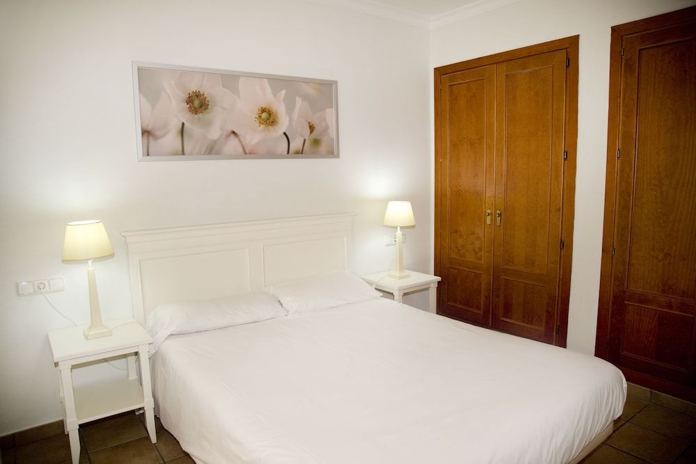 Apartamentos Vista Real 3