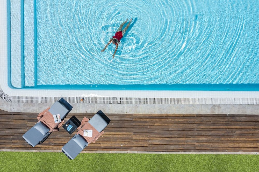 🌴 Aparthotel 4* perfeito para relaxar com acesso à piscina exterior | Alvor 