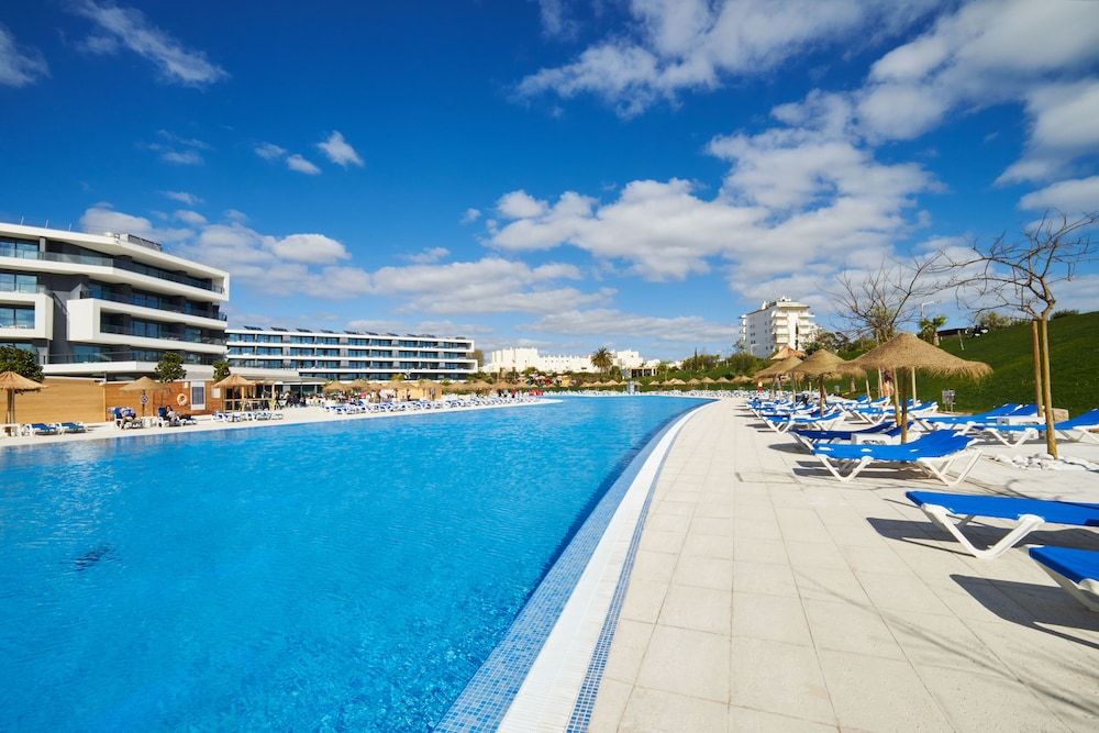 🌅️ Verão no Algarve! Hotel 4* com Opção de Tudo Incluído | Alvor