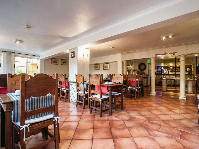 Dom Manuel I Charming Residence 2