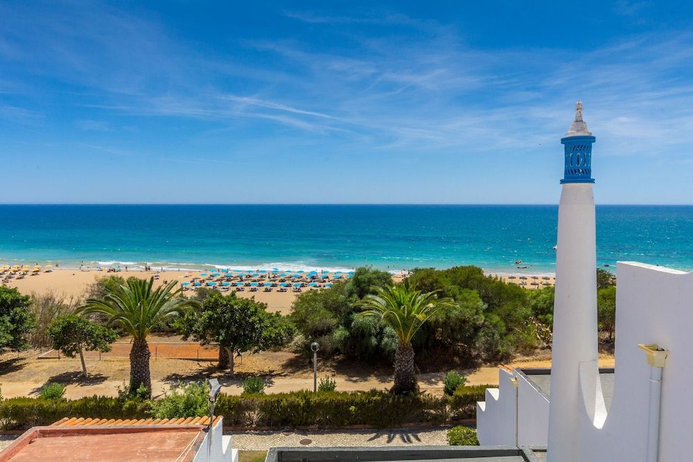 🌅 Hotel com opção de Tudo Incluído em frente à praia | Albufeira