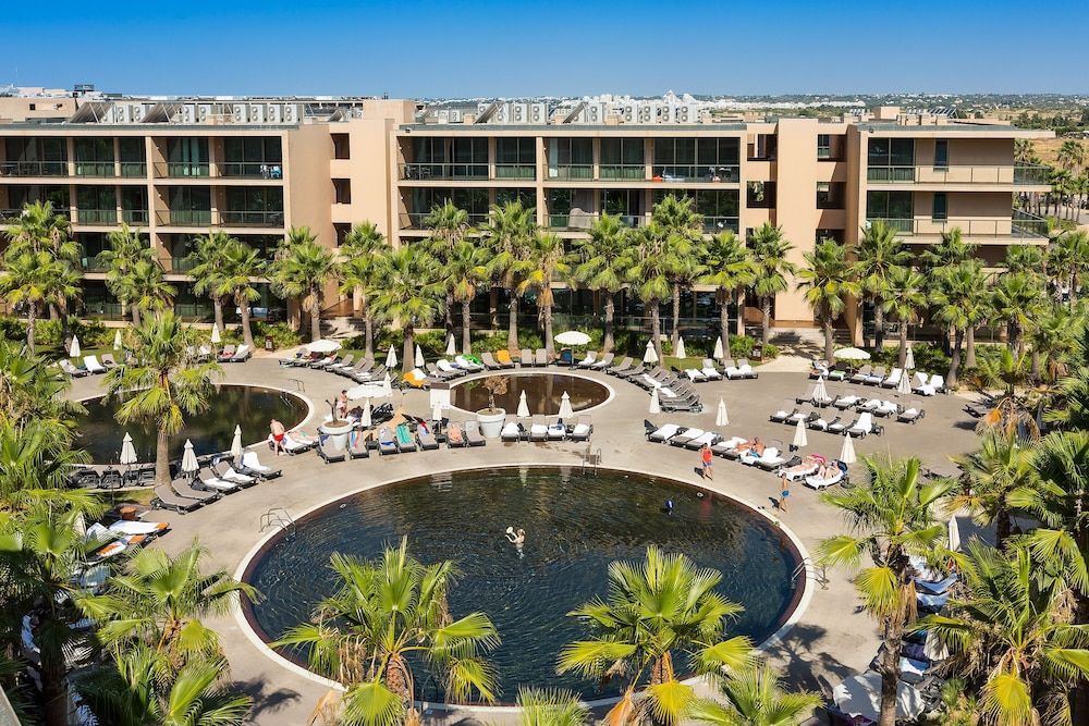 ⭐ O refúgio perfeito para os seus momentos em família! Hotel 4* nos Salgados perfeito para descansar  | Albufeira