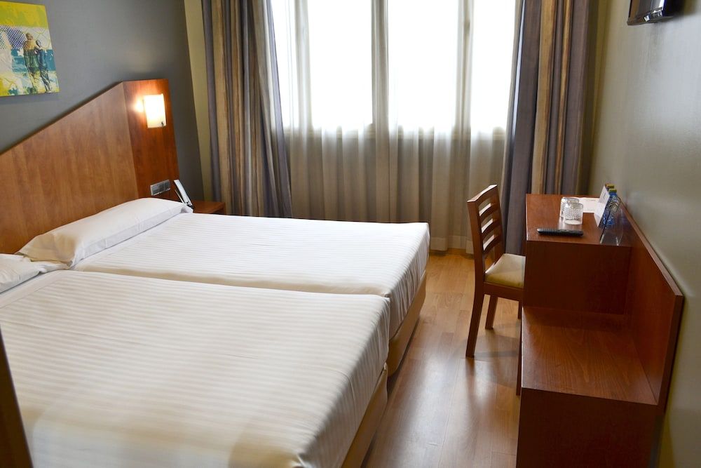 Hotel Alda Palacio Valdés 3 estrelas em Avilés