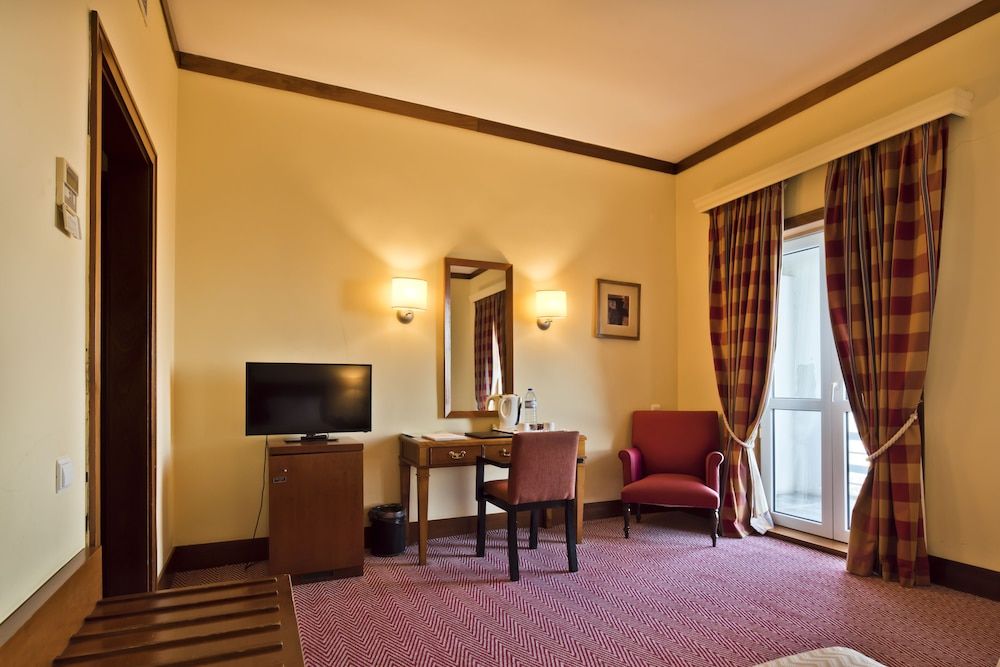 Golden Tulip Caramulo 3