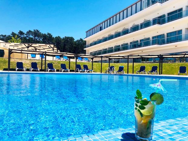 🥰 Escapadinha ou Férias em Hotel 4* localizado perto do mar com piscina | Nazaré