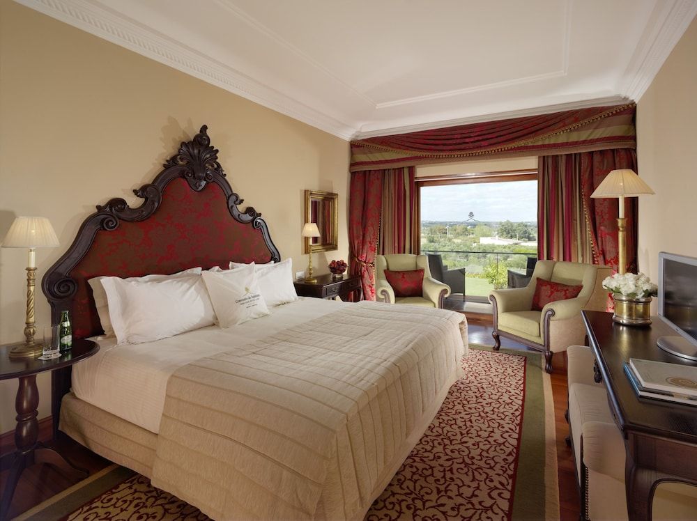 Convento do Espinheiro, Historic Hotel & Spa 3