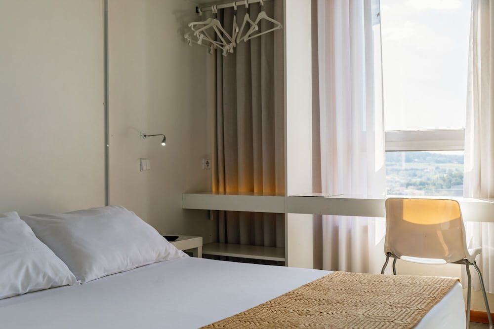 Basic Hotel Braga by Axis 3