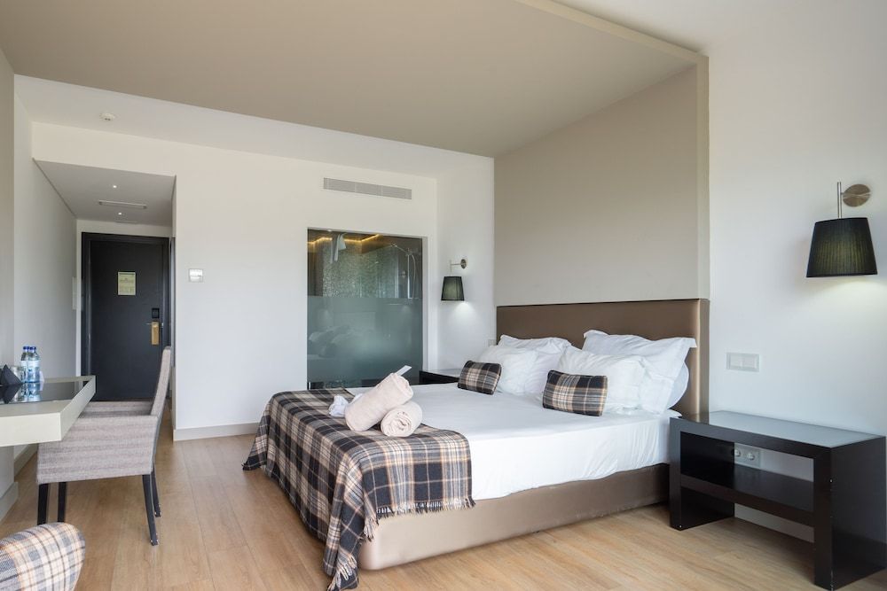 Delfim Douro Hotel 3