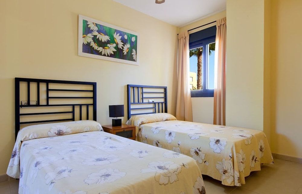 Apartamentos Playamarina 2