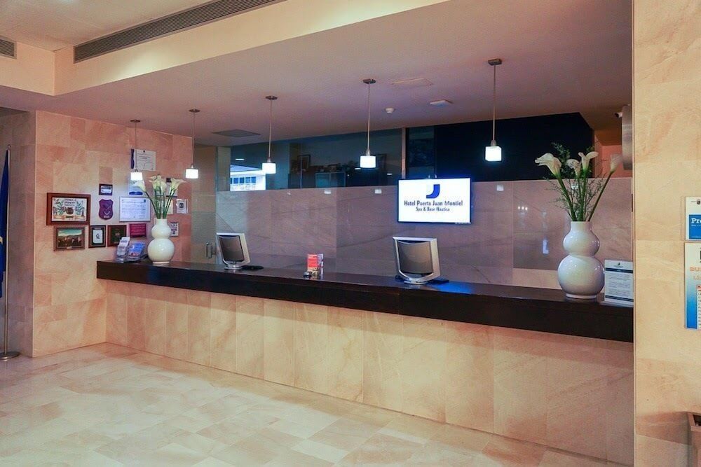 Senator Águilas Hotel 2