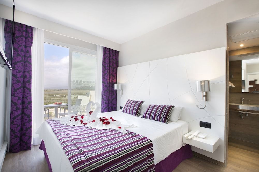 Mar Hotels Playa de Muro Suites - All Inclusive 1