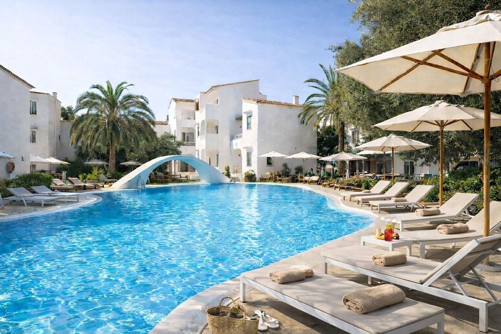 👨‍👩‍👧‍👦 ¡MALLORCA EN FAMILIA CON TODO INCLUIDO!🚢🍹Desde 4 noches: Hotel 3★ cerca de la Playa + Ferry con tu coche a bordo | Sa Coma
