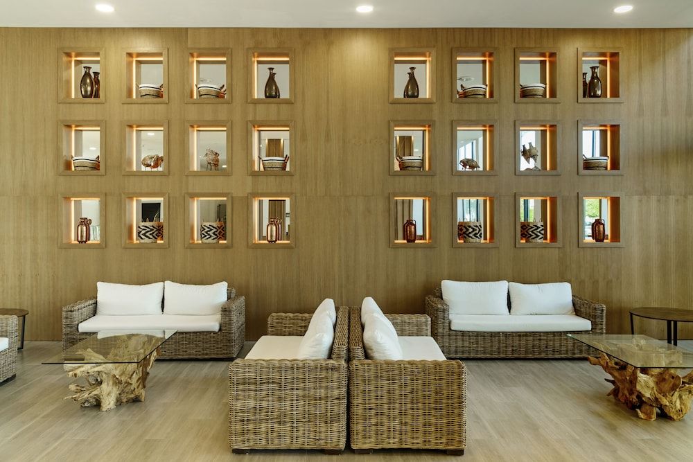 Cabogata Beach Hotel 1