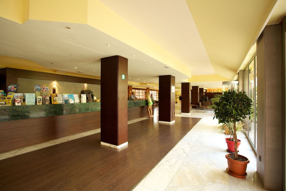 Hotel Seramar Luna Park Adults Only 2