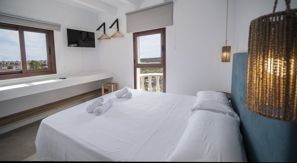 Hostal Castell de Lô 1 estrellas en Cala'n Porter