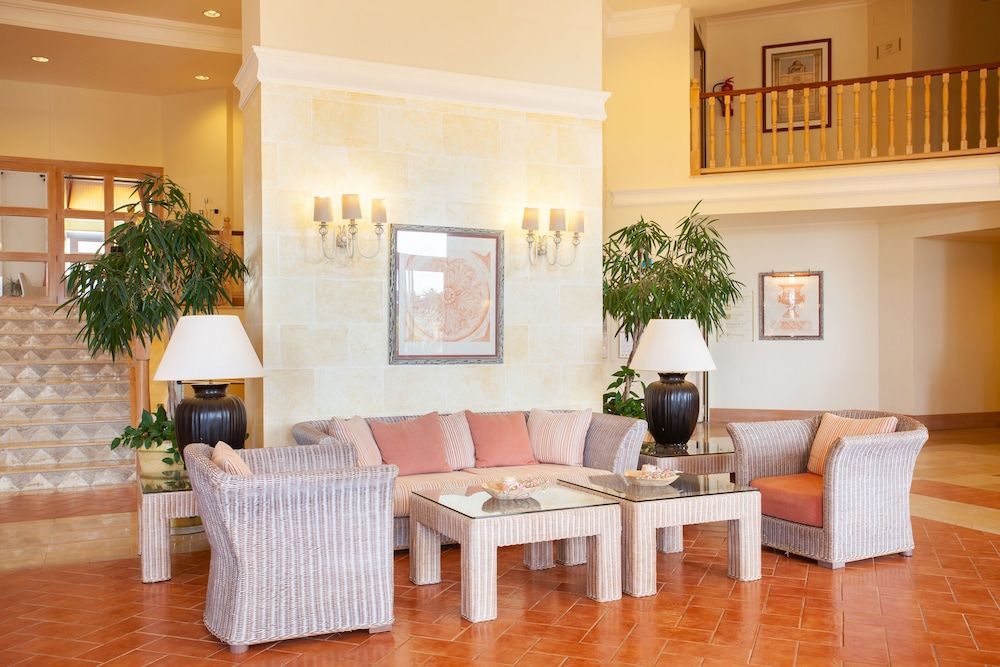 Grupotel Macarella Suites & Spa 2