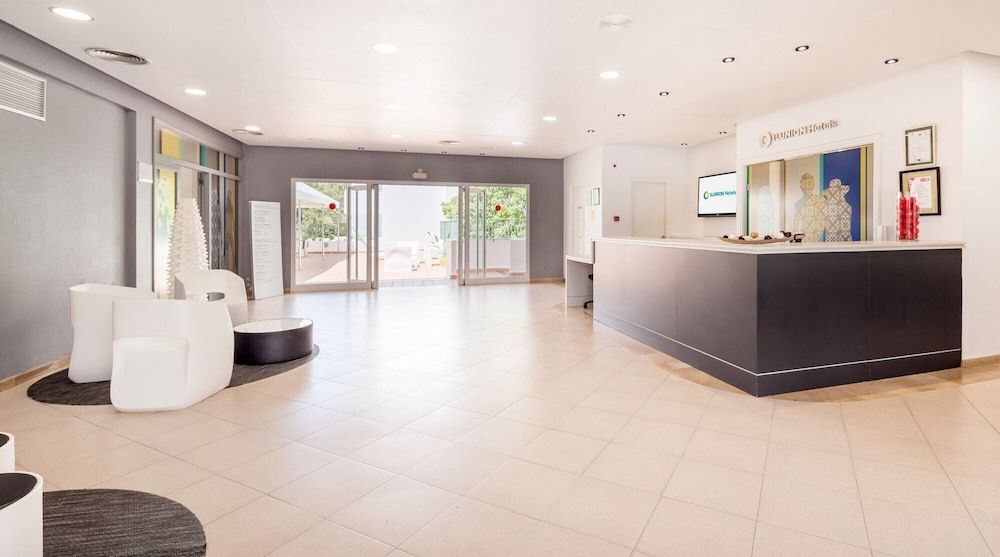 Hotel ILUNION Menorca 2