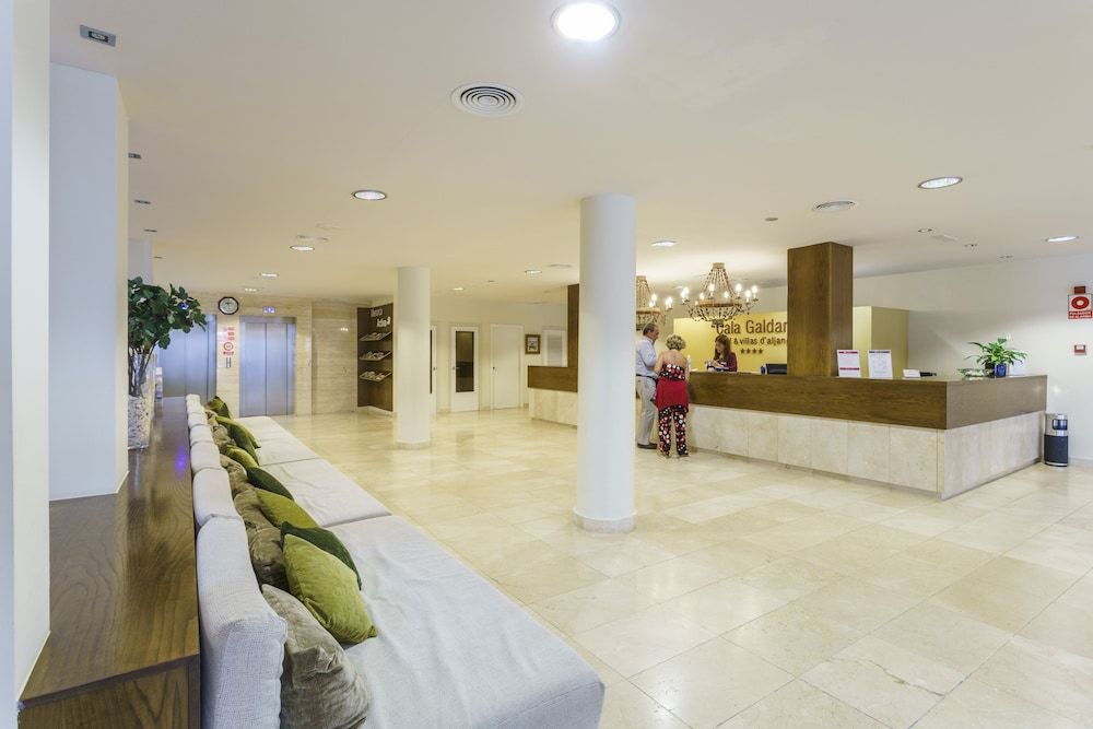 Minura Hotel Cala Galdana & Apartamentos 2
