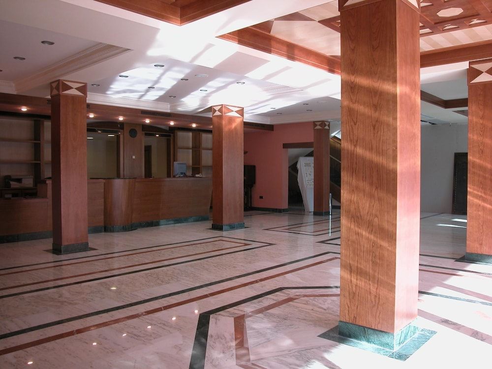 Insignia Hotel Del Val 1