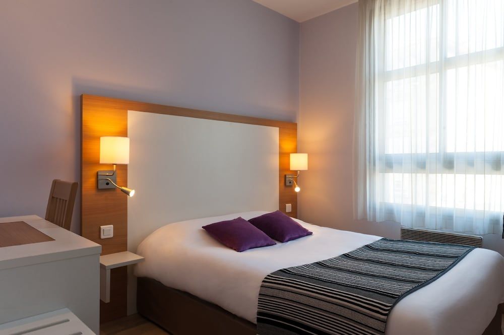 The Originals Hotels City Poitiers Continental 2 estrellas en Poitiers