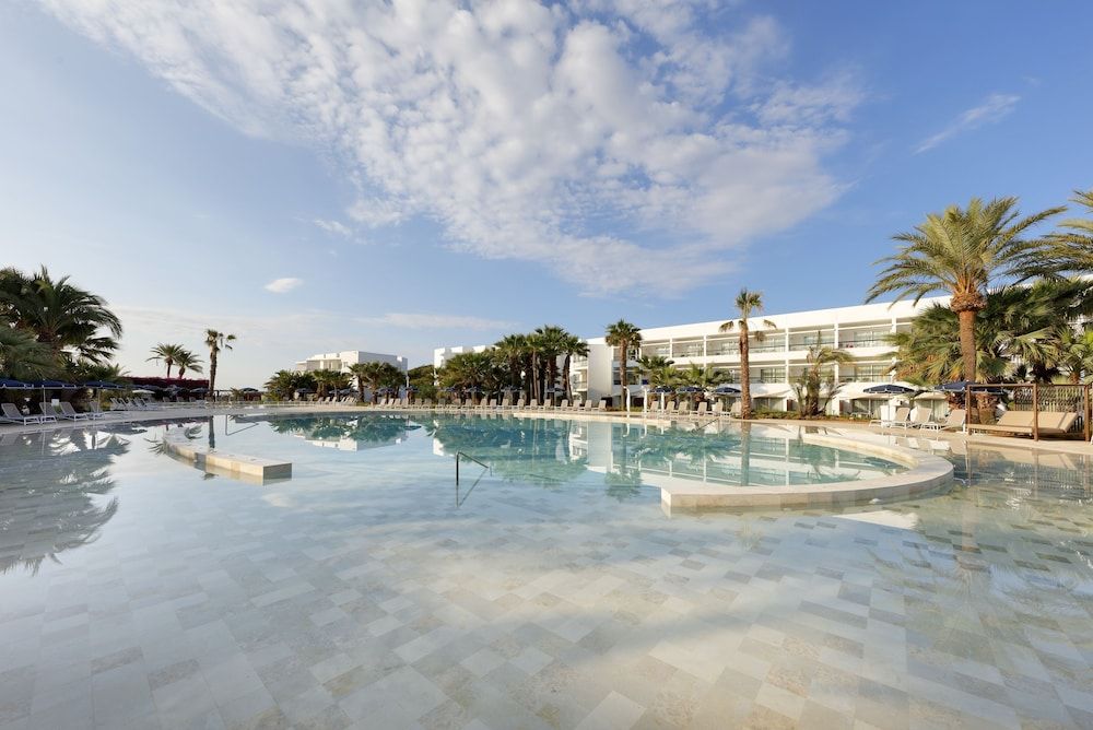 Grand Palladium Palace Ibiza Resort & Spa 1