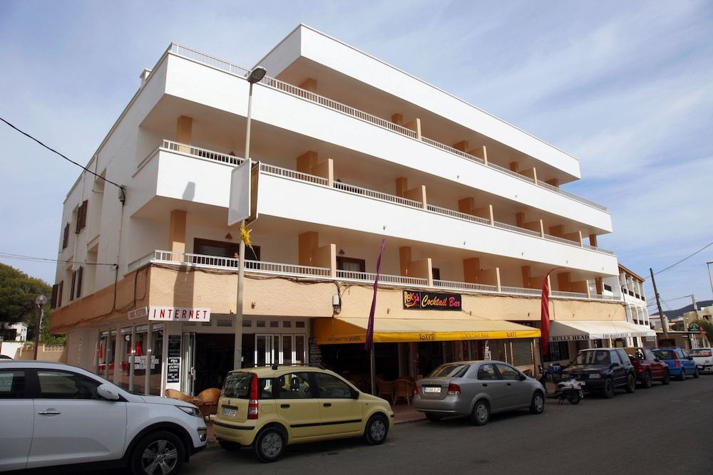 Typic Sandic 1 estrellas en Santa Eulalia del Río