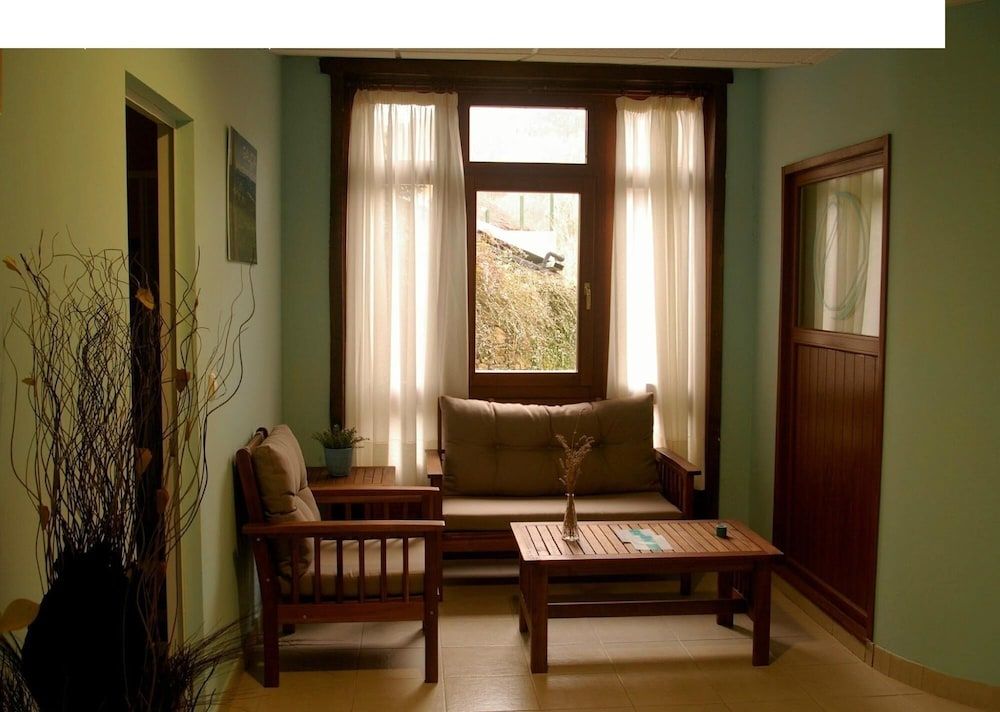 Hotel Balneario Rio Pambre 2