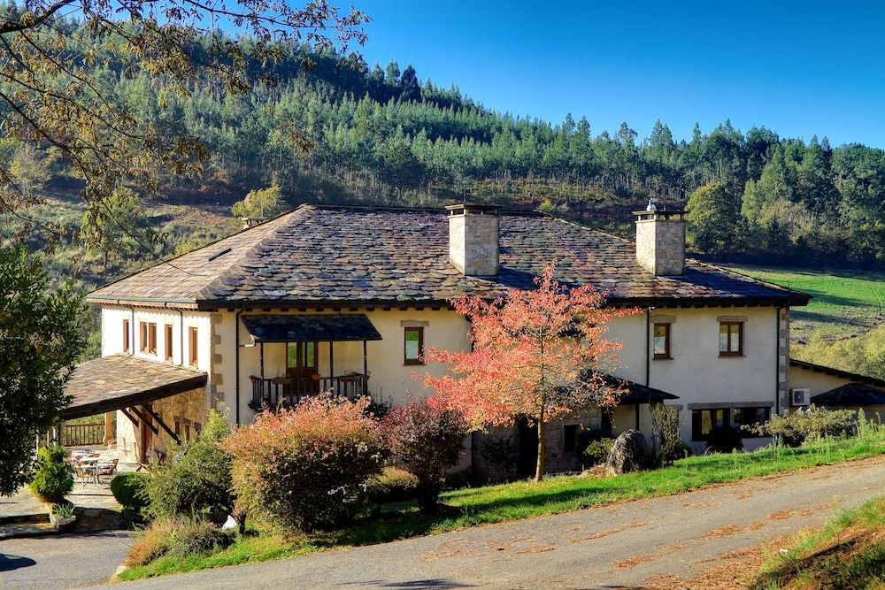 Hotel Balneario Rio Pambre 1