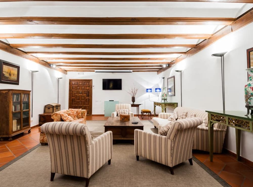 Hospederia Palacio la Iglesuela del Cid 3