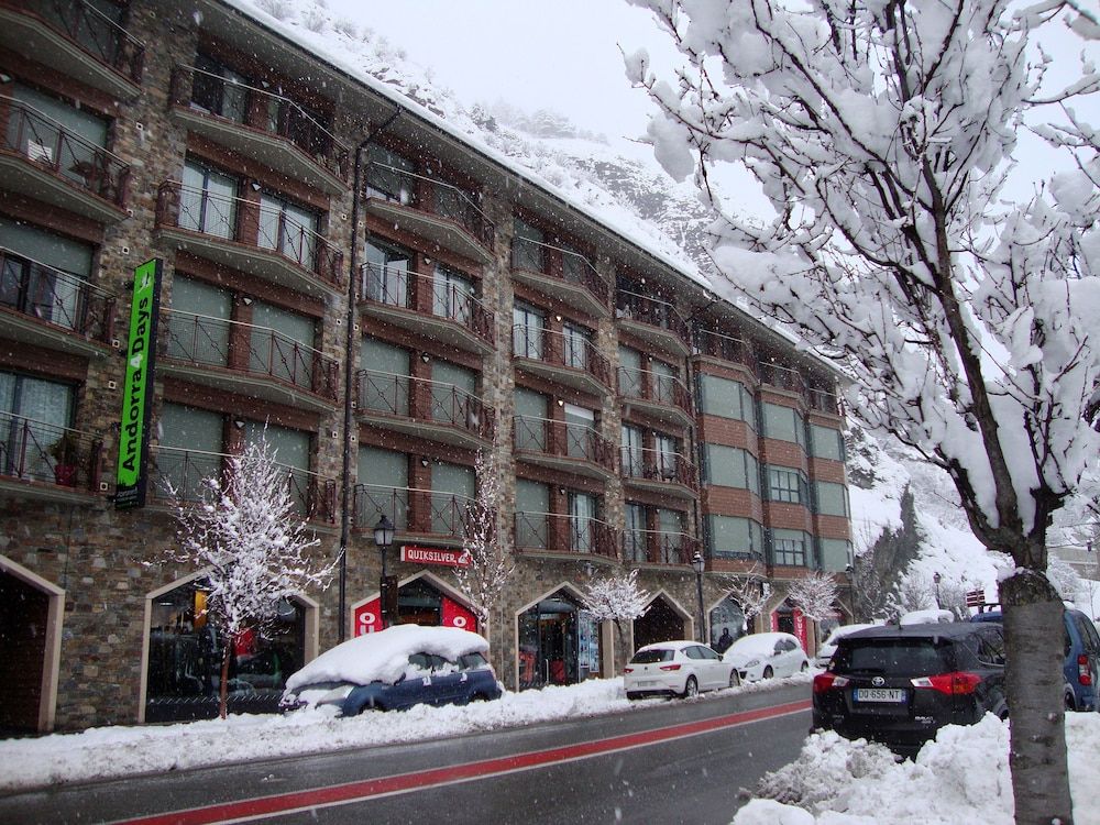 Apartamentos Canillo Pie de Pistas 3000 1
