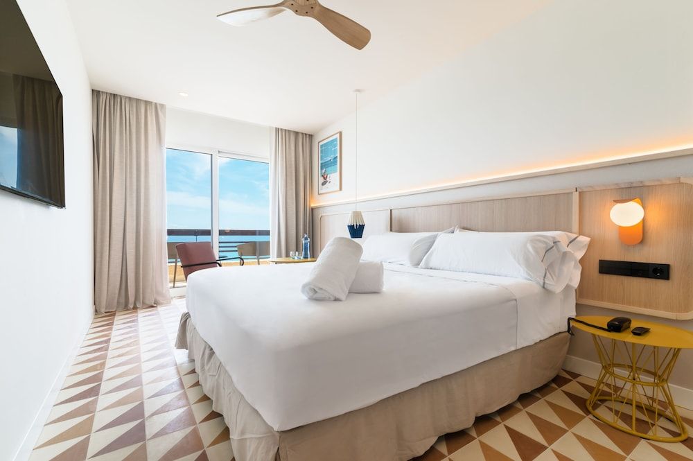 Akquaaa Boutique Hotel 4 estrelas em Calafell