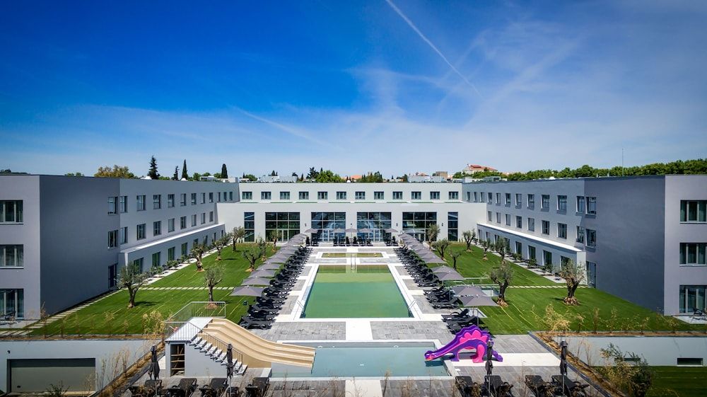 ⚔️ Hotel 4* com Pequeno-Almoço Incluído e SPA incluído no Alentejo | Évora