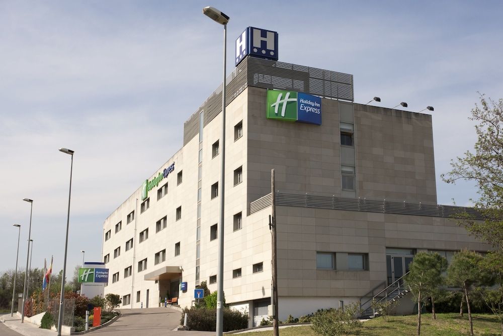 Holiday Inn Express Barcelona-Montmeló, an IHG Hotel 1