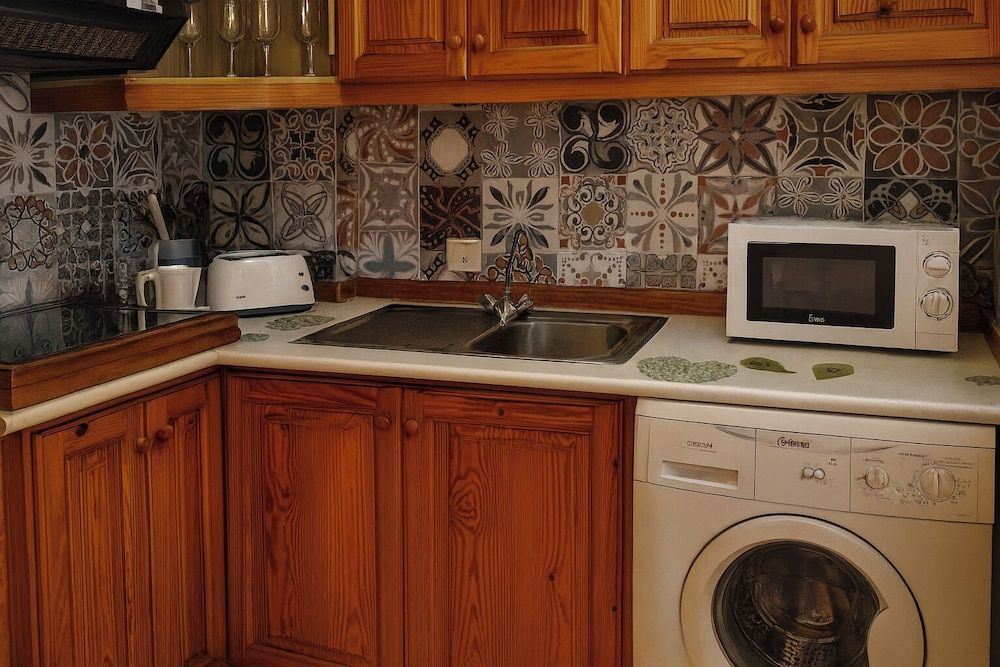 Alondras Park - Sleeps 2 - Parking - Pool 2