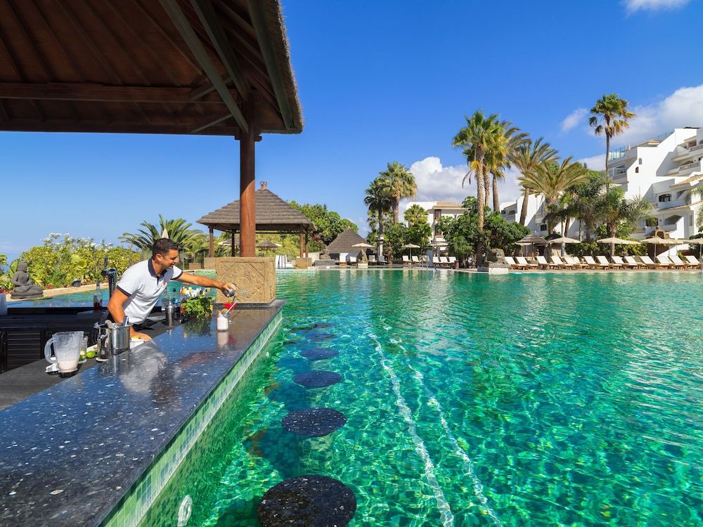 Regency Country Club, Apartments Suites 1