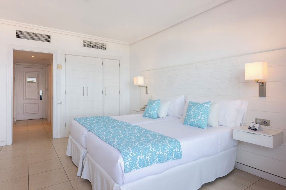 Landmar Costa los Gigantes Family Resort 3