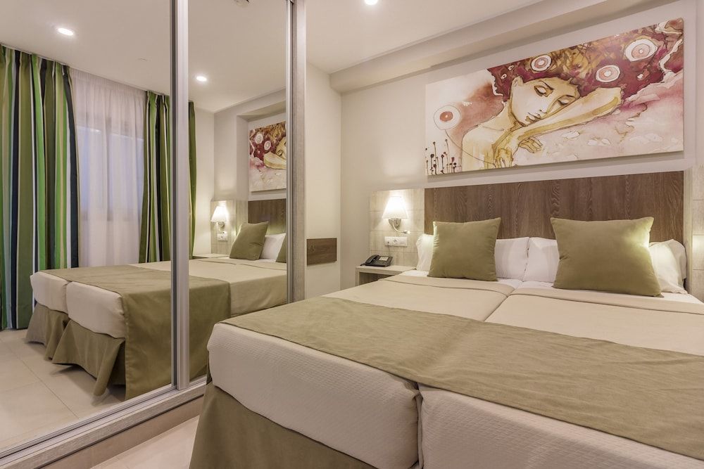 Klayman Diamond Aparthotel 1