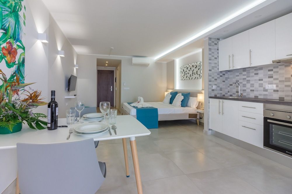 Klayman Diamond Aparthotel 3