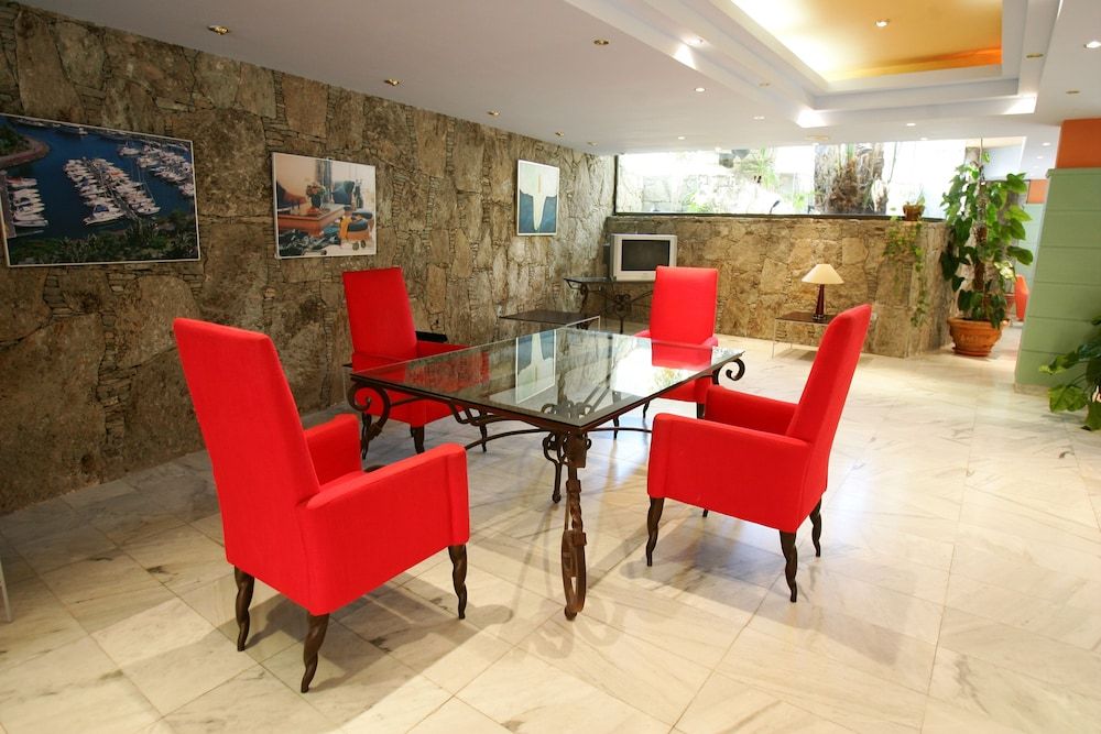 LIVVO Lago Taurito Hotel & Aquapark All Inclusive 3