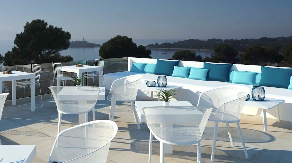 Mar Hotels Alcanada 1