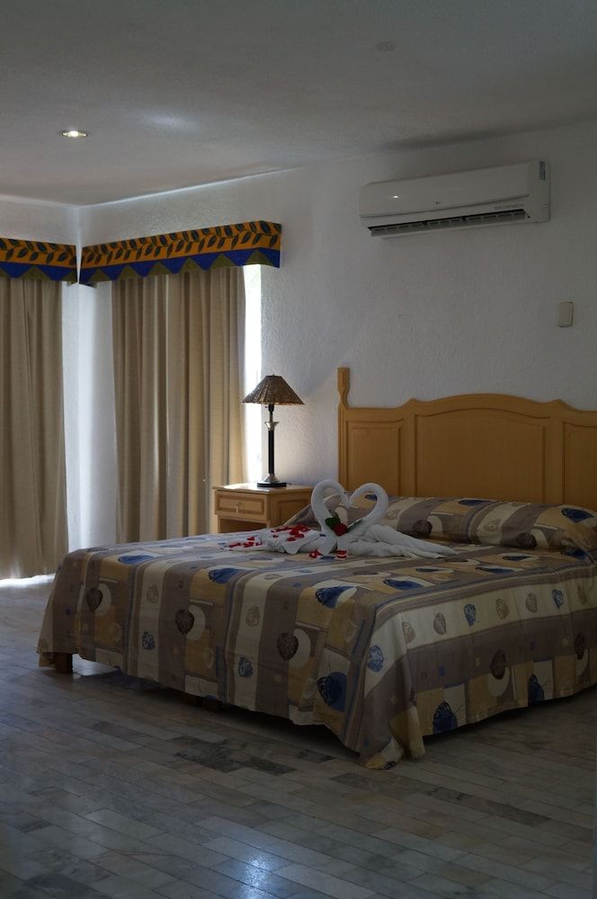 Hotel Imperial las Perlas 2