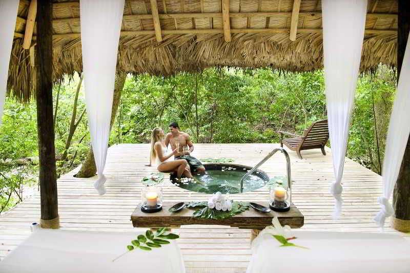 Casa Bonita Tropical Lodge 1