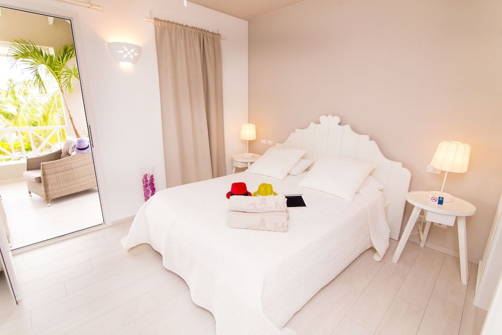 TRACADERO Beach Club and Holidays Rentals 1