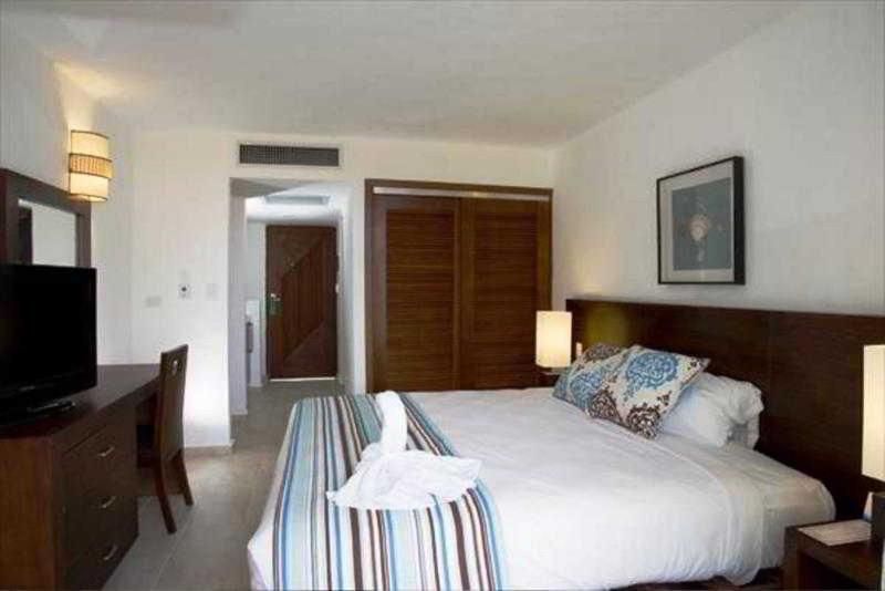 Grand Paradise Playa Dorada All Inclusive 2